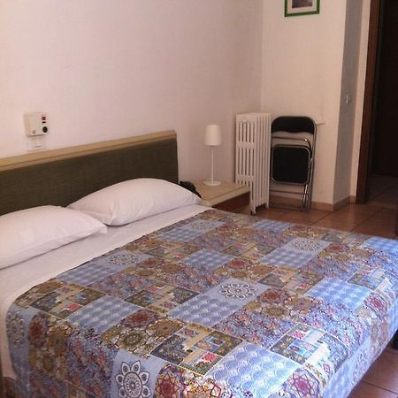 Hotel Gambara Milan Bagian luar foto