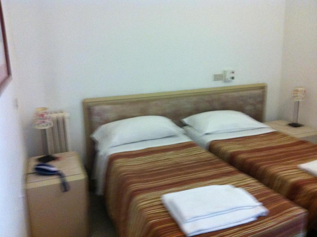Hotel Gambara Milan Bagian luar foto