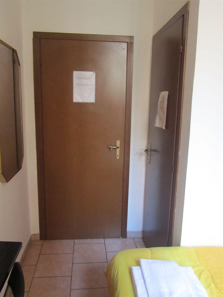 Hotel Gambara Milan Bagian luar foto
