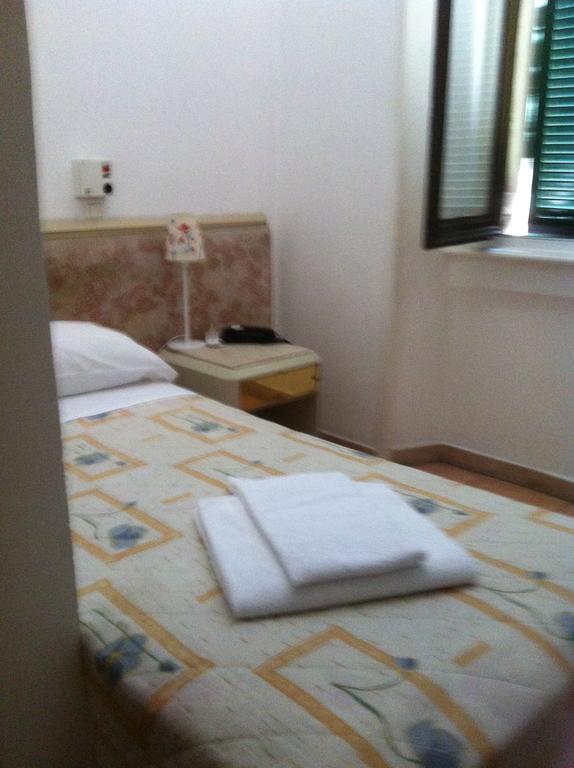 Hotel Gambara Milan Bagian luar foto