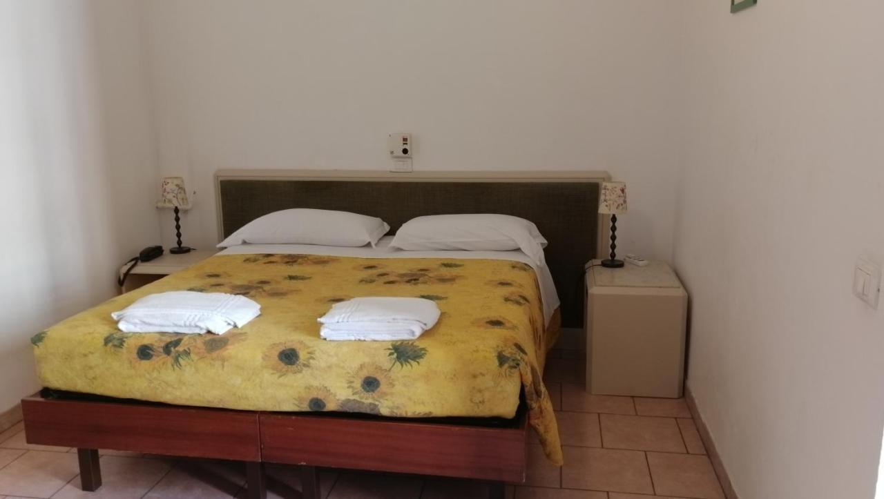 Hotel Gambara Milan Bagian luar foto